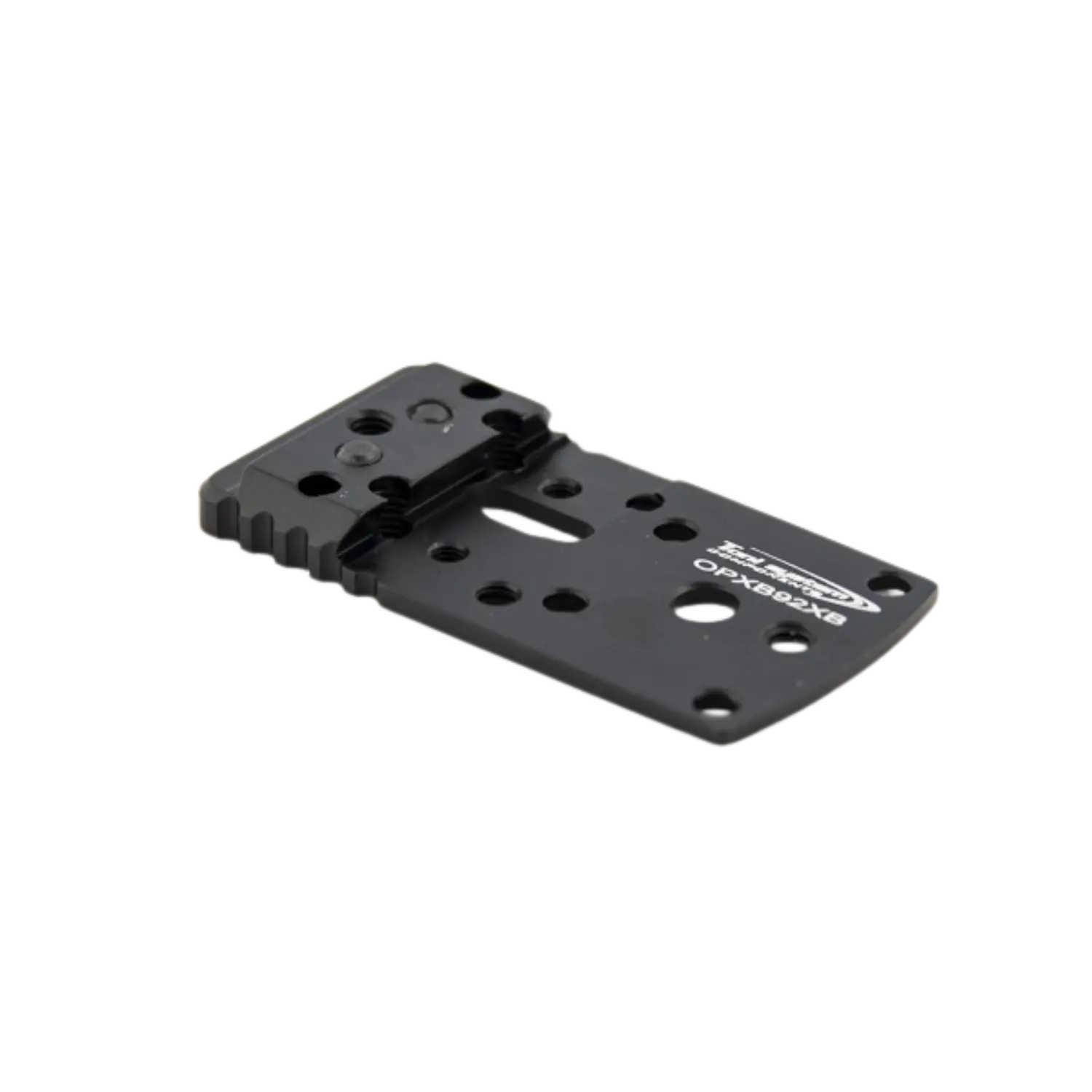 Schwarze Montageplatte mit mehreren Bohrungen und erhabener Schiene, beschriftet mit 'TONI SYSTEM OPX92XB'.