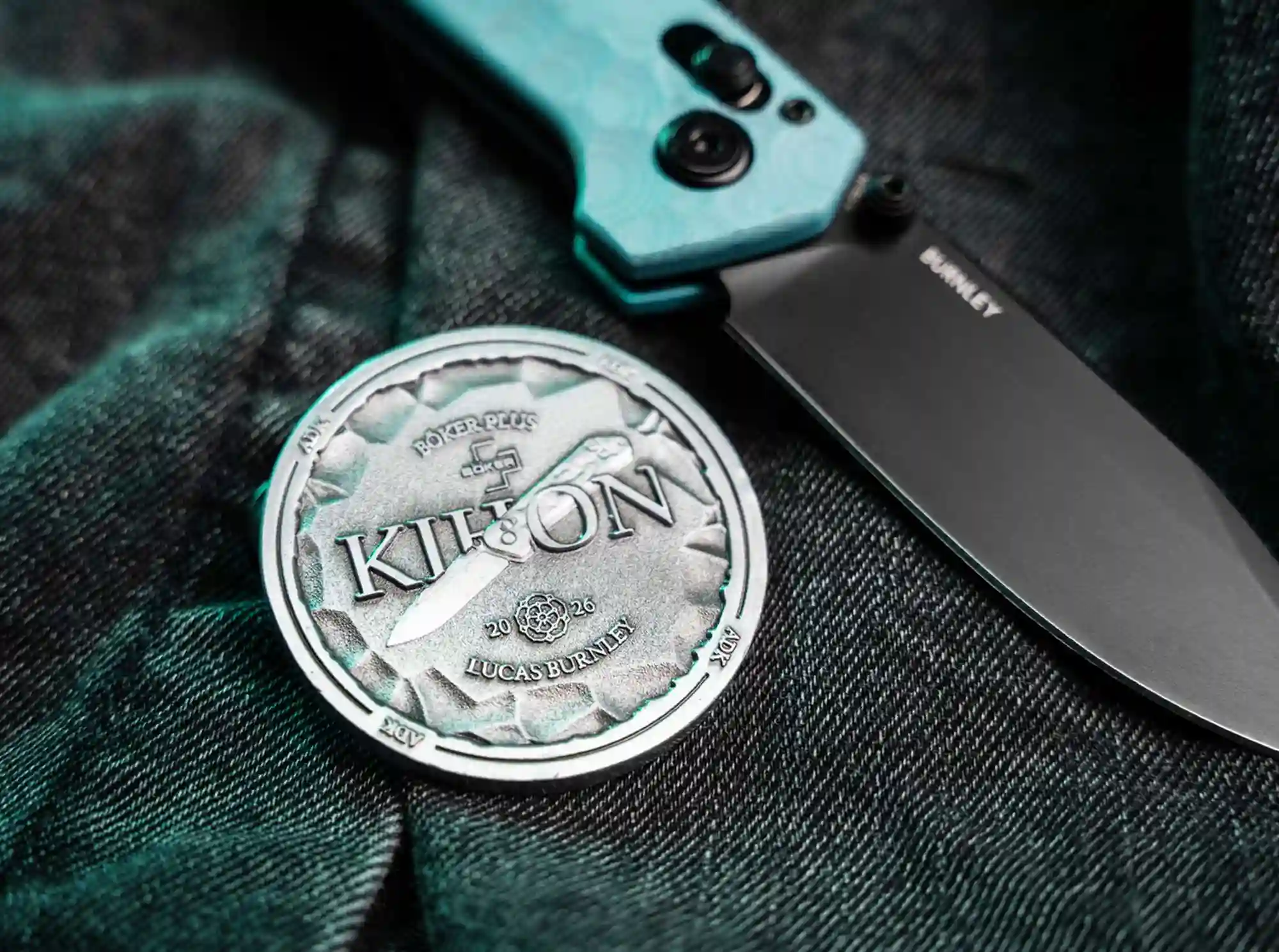 Böker Plus Händlermesser Limited Edition 2026 + ADK Challenge Coin