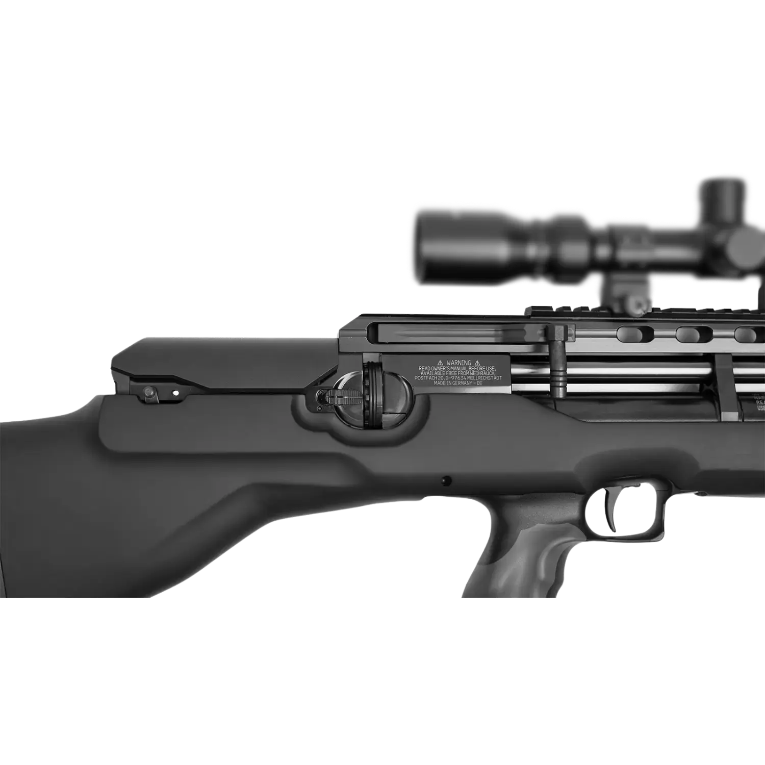Teilansicht des Luftgewehrs Weihrauch HW 100 BP mit Vollschaft, Spannhebel und montiertem Zielfernrohr