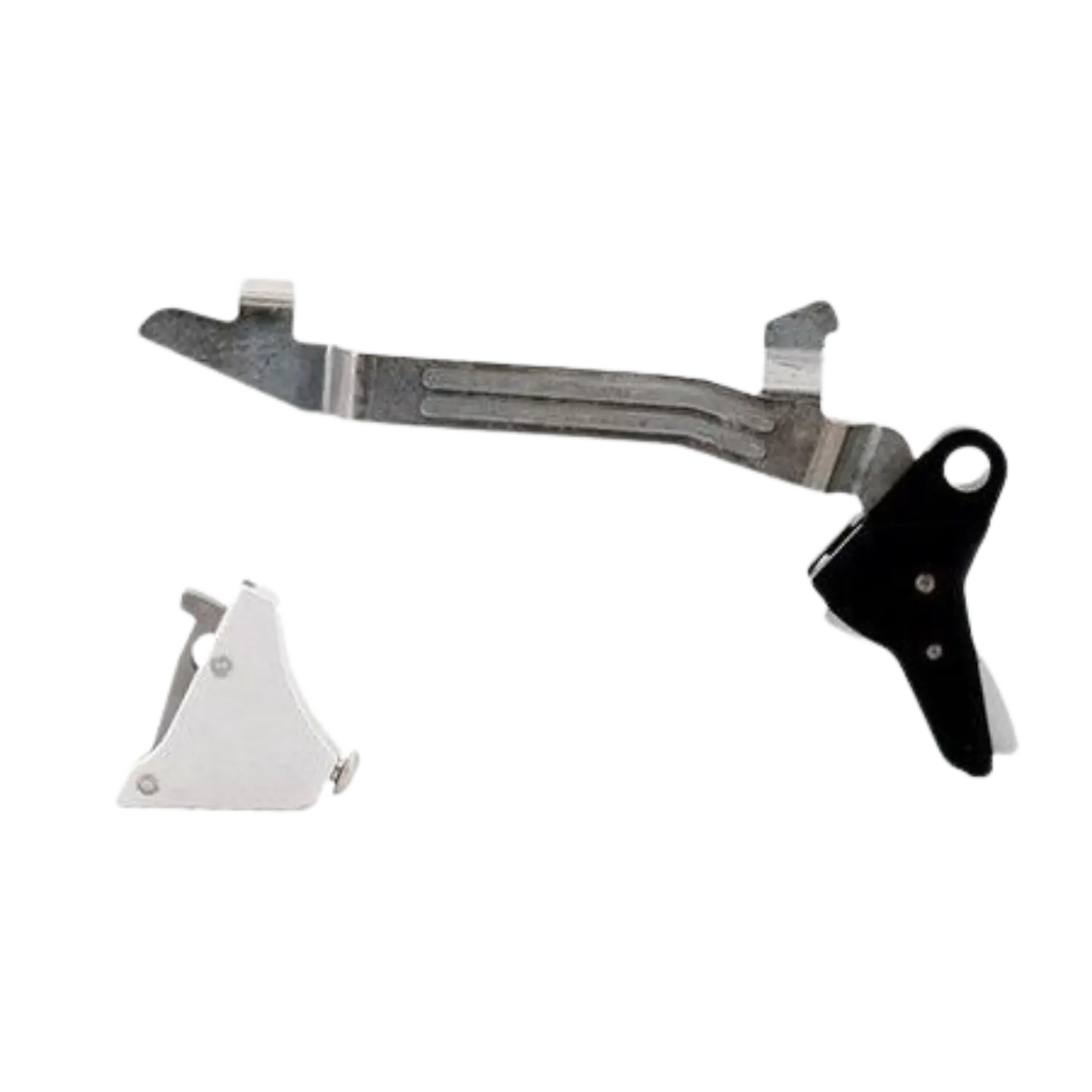 Metallischer Abzug mit schwarzem Hebel und silbernem Gehäuse, flach und gebogen, mit mehreren Befestigungspunkten.