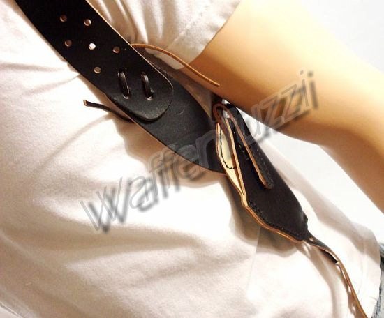 2e5bab35bf00386949f3077f3848ae01 Leder-Schulterholster für 2" Revolver Natur