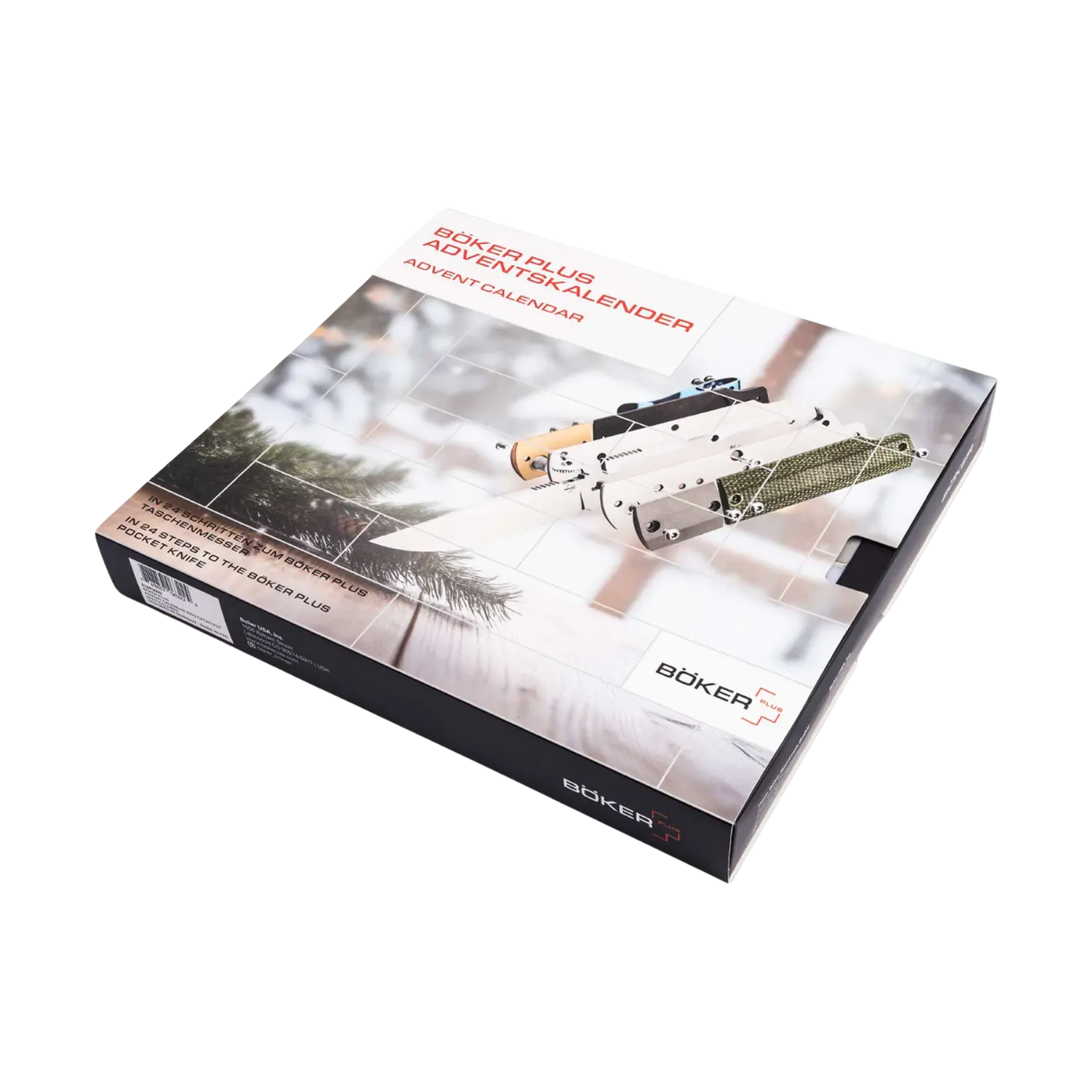 Schachtel des Böker Plus Adventskalenders 2025 mit Abbildungen von drei Messern und Tannenzweigen im Hintergrund.