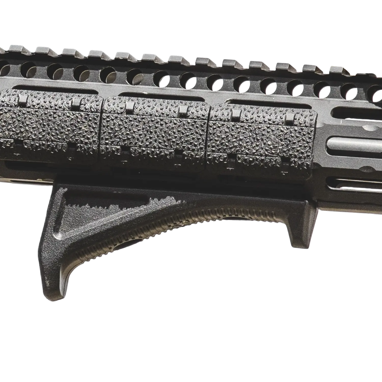 Schwarzer, abgewinkelter Magpul AFG Vordergriff mit M-LOK-Befestigung an einer Schiene mit texturierten Griffplatten.