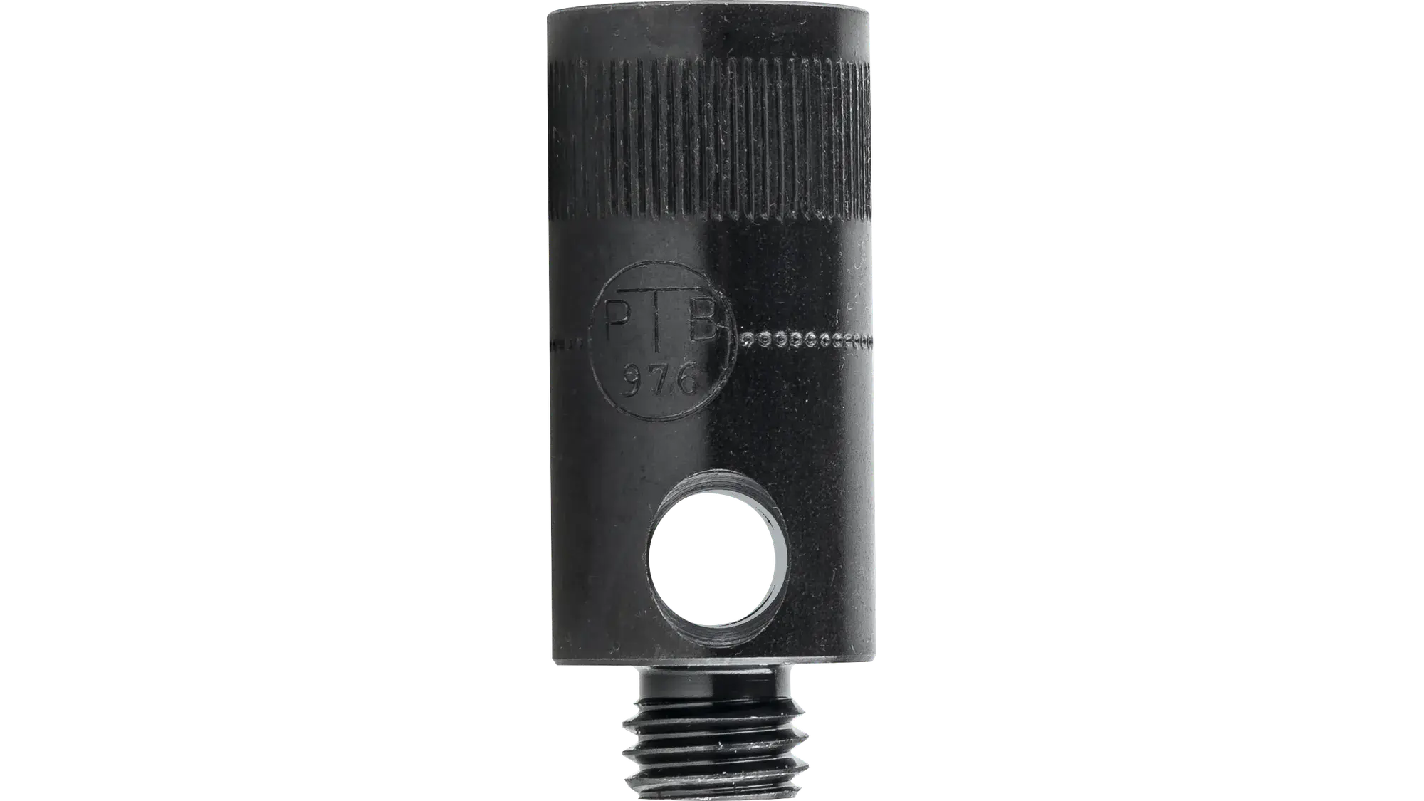 Schwarzer Abschussbecher mit Riffelung oben, Prägung 'PTB 976' und großem Loch im unteren Bereich.