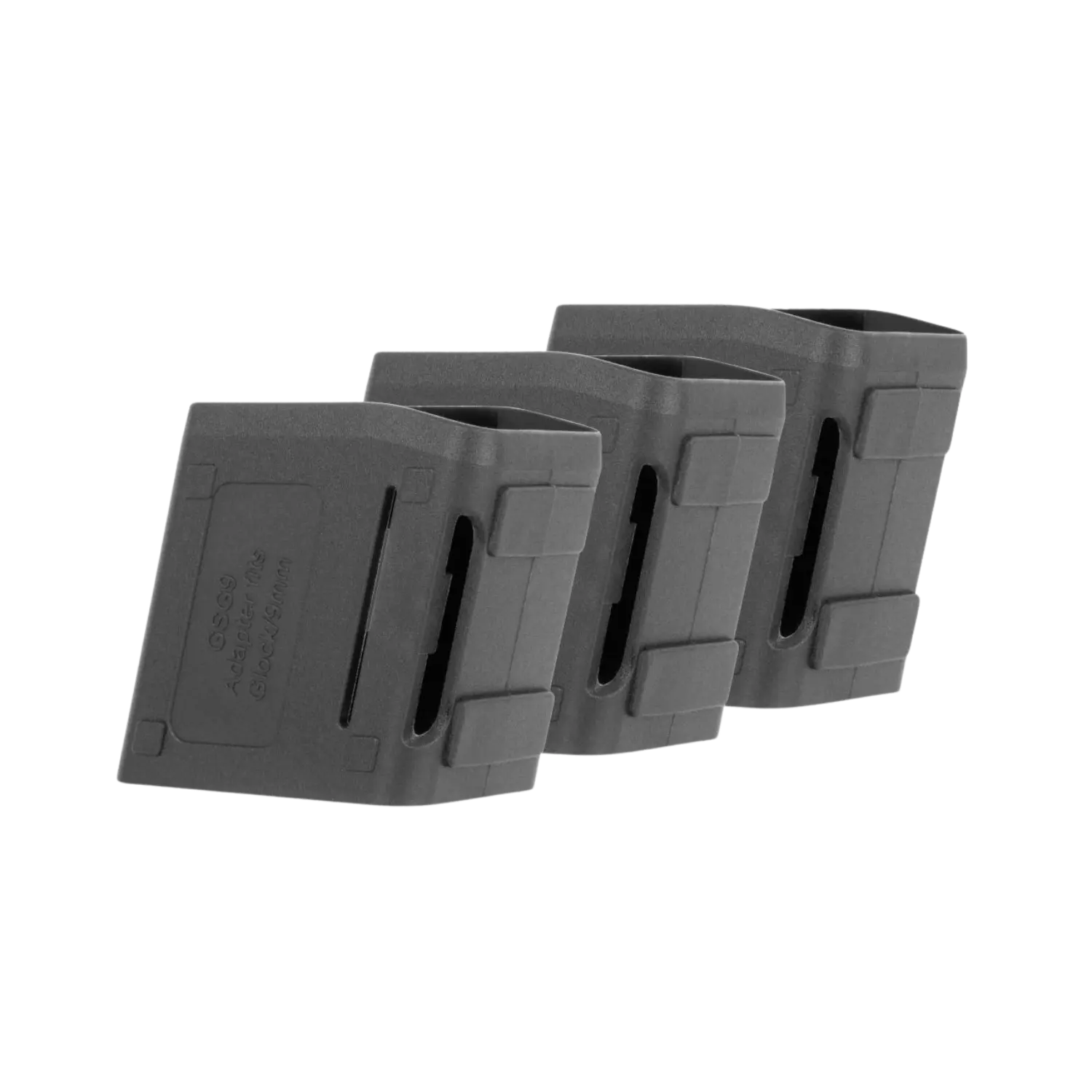 Drei schwarze Magazinadapter mit rechteckiger Form und Aussparungen, nebeneinander angeordnet.