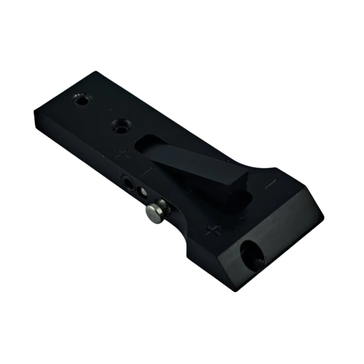 Schwarzes Visier mit Klappkorn und mehreren Bohrungen zur Befestigung, Visierbreite etwa 4 mm