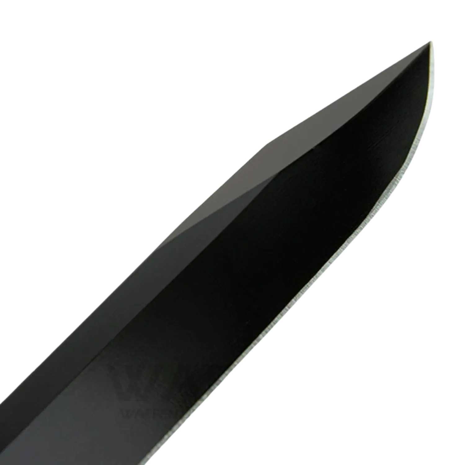 Schwarzes, scharfes Klingenblatt eines Messers mit einer geraden, spitzen Form und einer glatten Schneide.