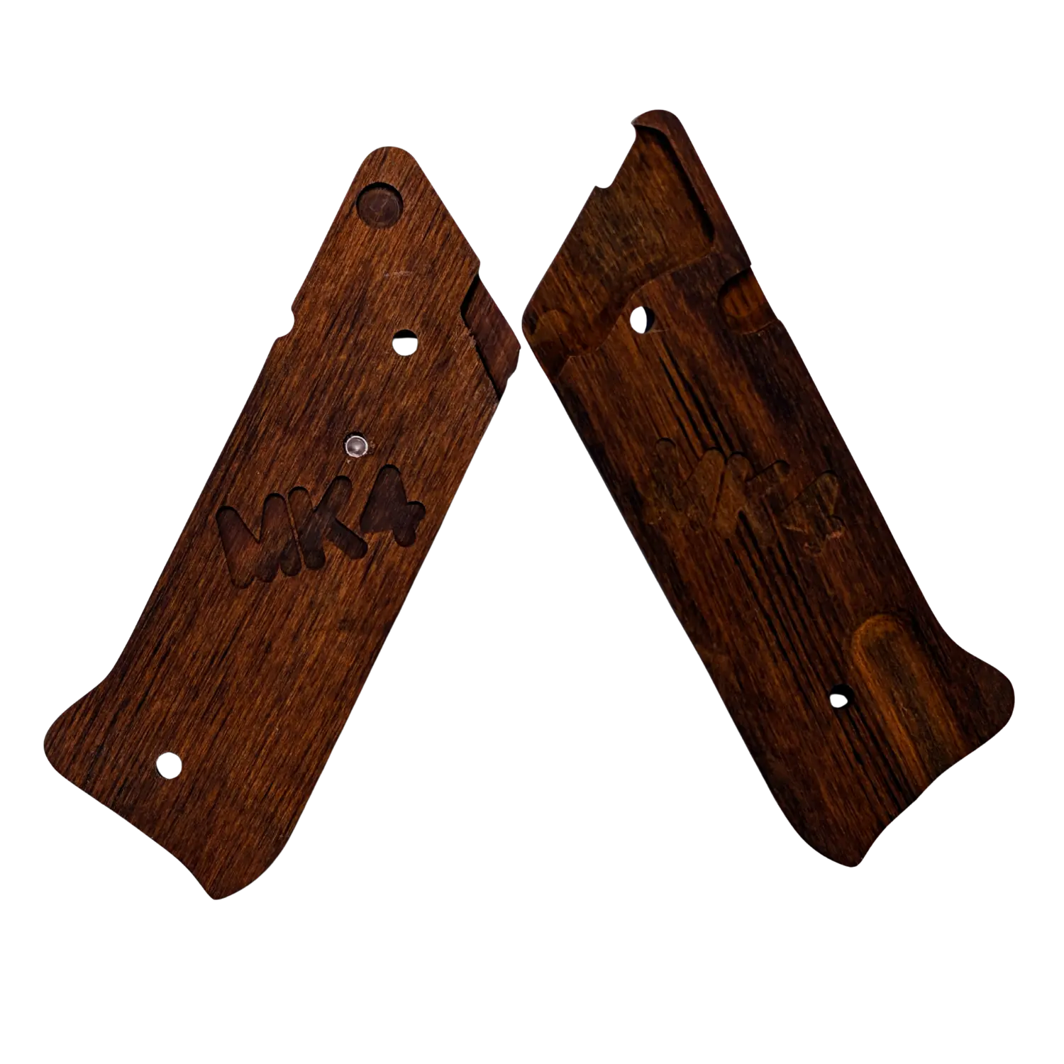 Zwei dunkelbraune Griffschalen aus Holz für Ruger Mark IV, eine mit eingravierter Aufschrift 'MK IV'.
