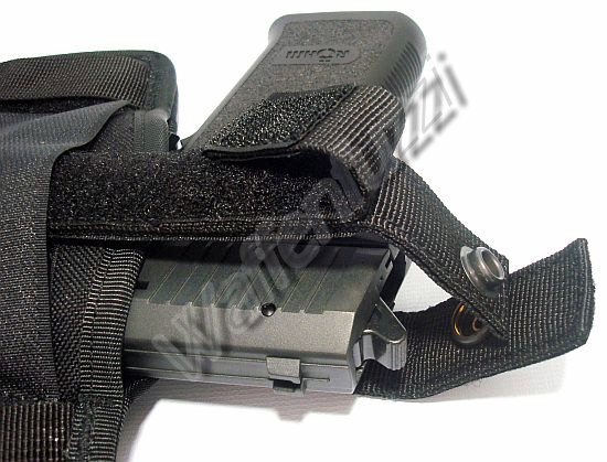 aaf03c30704b298db0ed07e6a966e4c2 Multifunktionales Gürtelholster aus Nylon für große Pistolen