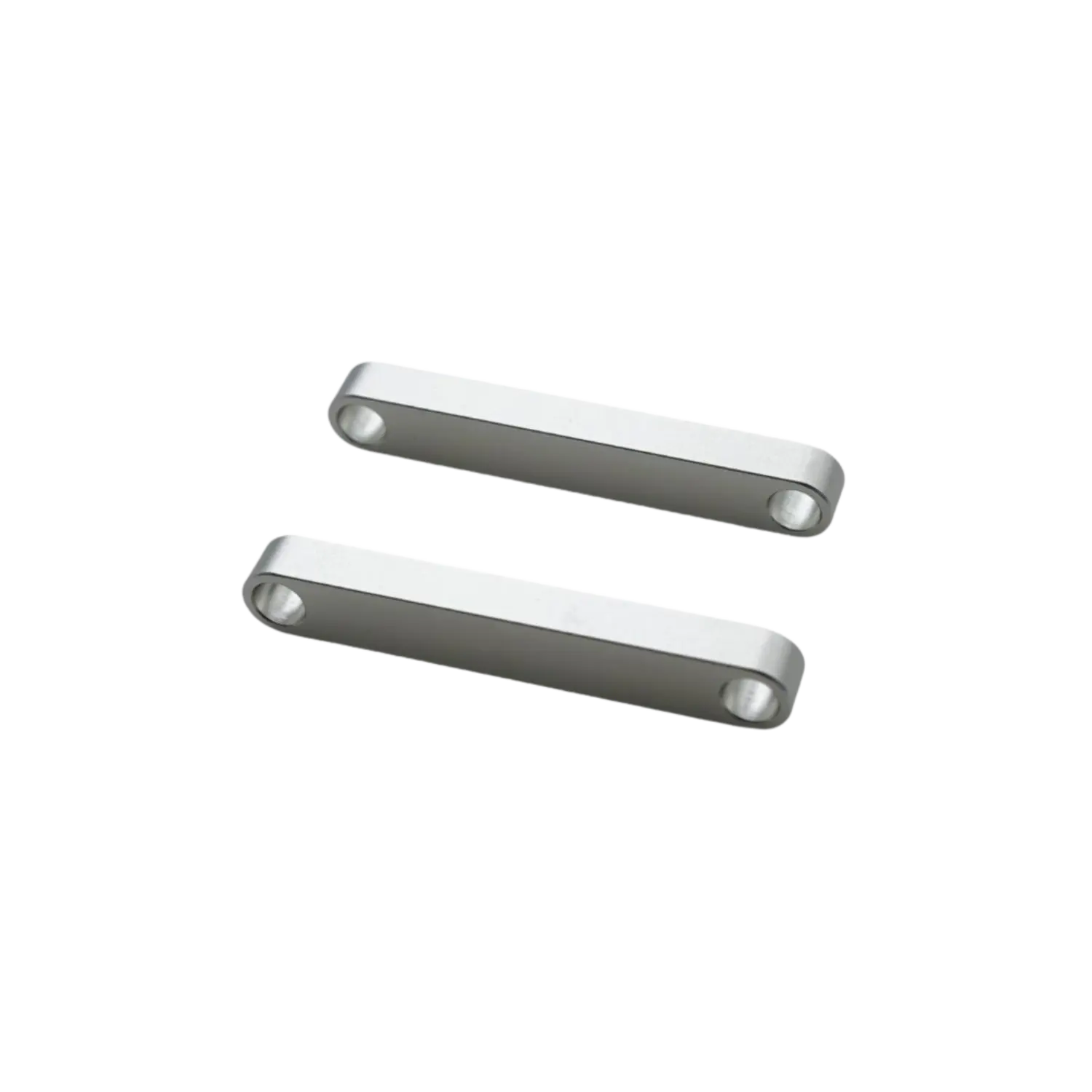 Zwei silberne Verlängerungsstangen für Steyr mit abgerundeten Enden und jeweils einem Loch an beiden Seiten.