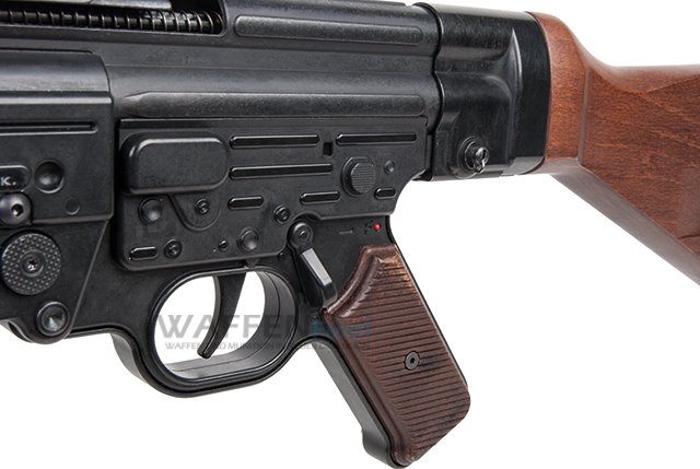 Sturmgewehr-als-Schreckschusswaffe-9mm-Knall GSG Sturmgewehr StG 44 im Kaliber 9mm Knall