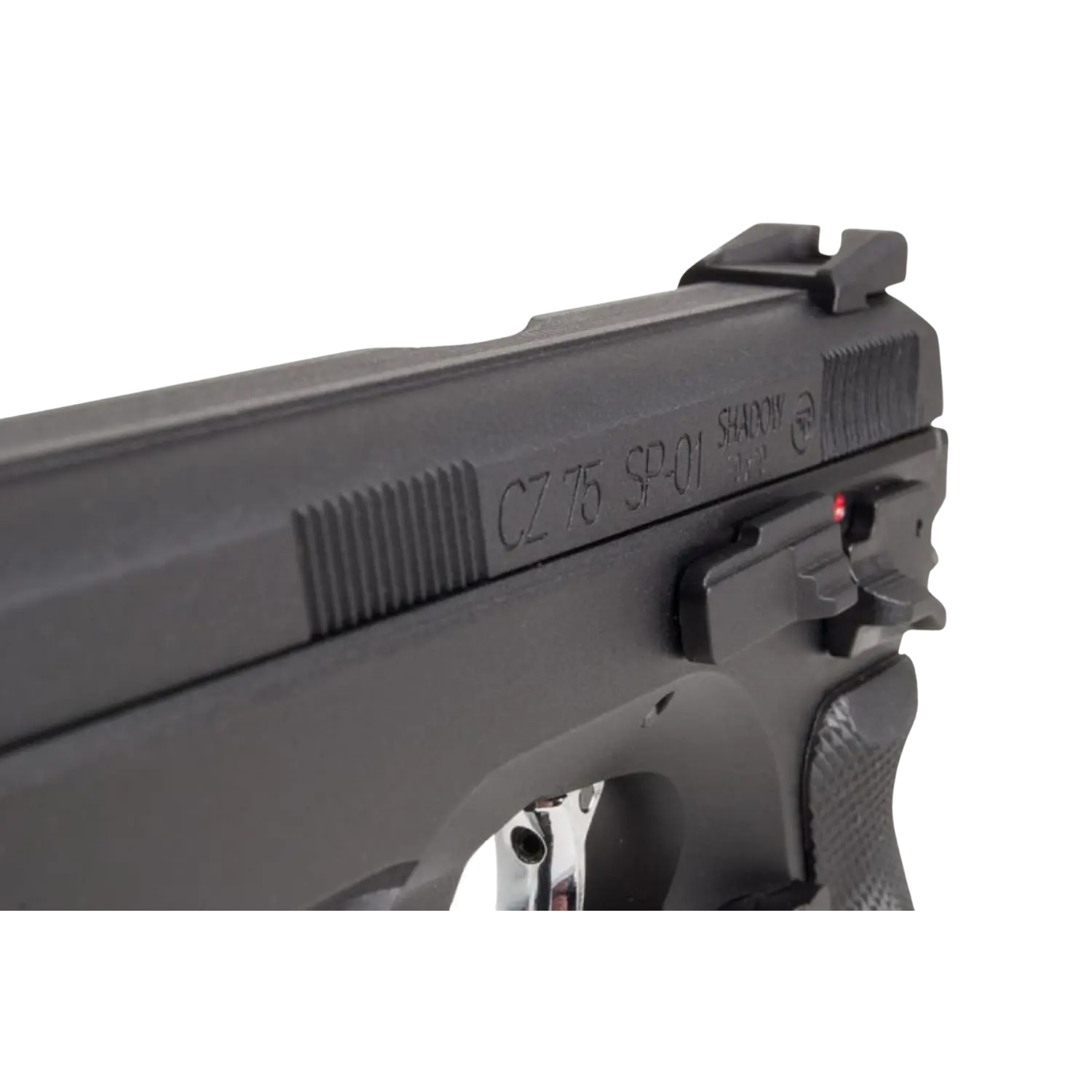 Nahaufnahme einer CZ 75 SP-01 Shadow, schwarz, mit sichtbarem Markennamen und Modellbezeichnung auf dem Schlitten.